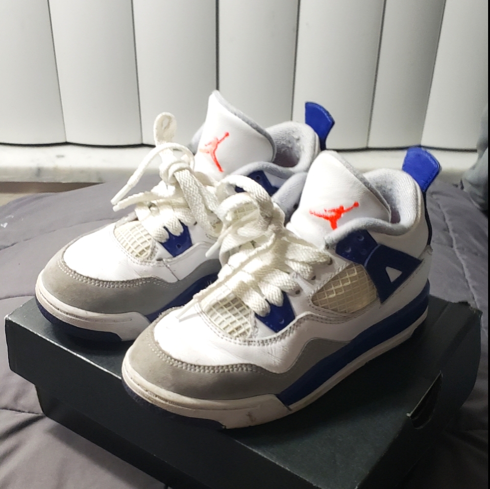 Jordan 4 Retro